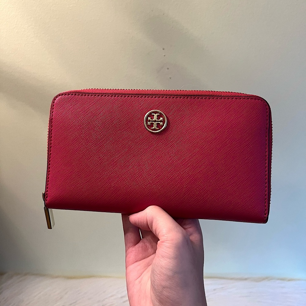 Tory Burch Continental Wallet Berry Pink Saffiano Leather